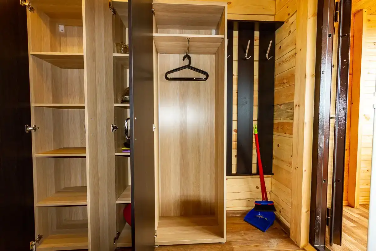 ГД - "Апельсин" трёхместный номер, благоустройство